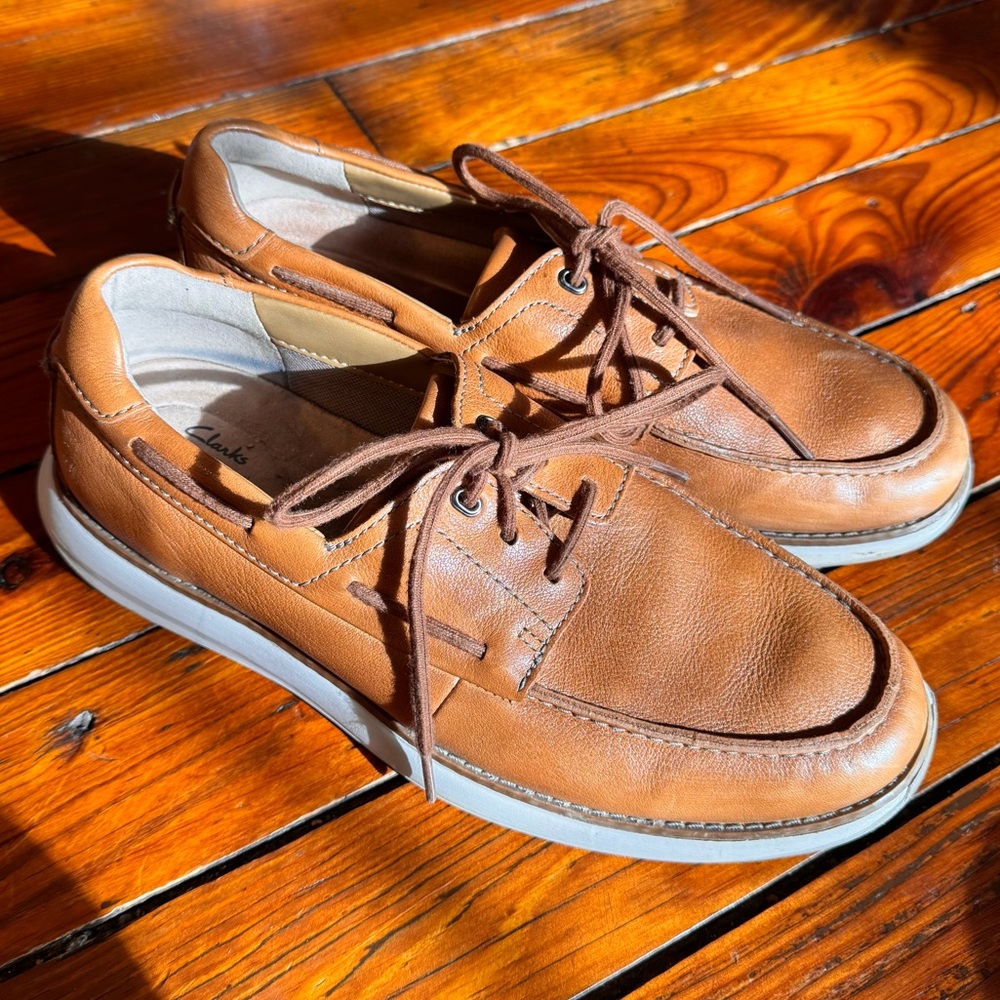Clarks Mens Un Pilot Lace Up Tan Leather Shoes Very Gently Used Size 9.5